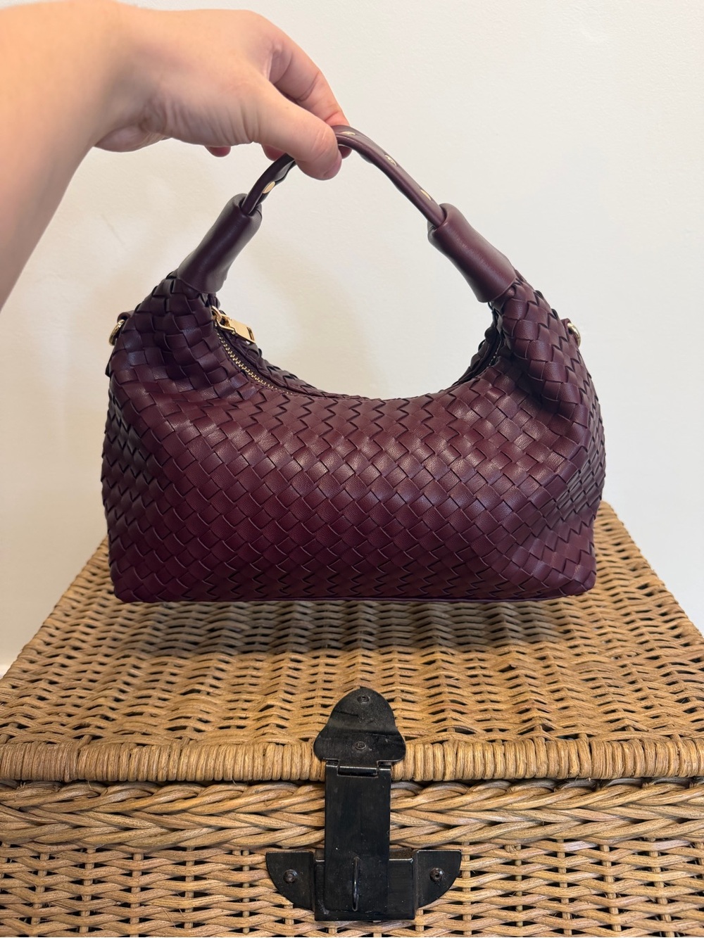Urban Expressions Woven Hobo Bag in Burgundy